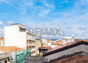 Edificio all\'aperto - Quadrilocale Via Antonino Di Sangiuliano
 
60, Catania - foto 9