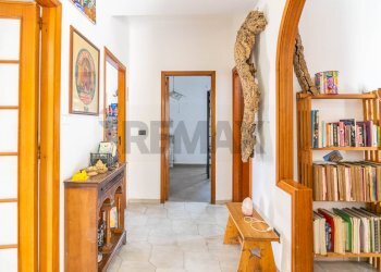 Hall / corridoio - Quadrilocale Via Antonino Di Sangiuliano
 
60, Catania - foto 16