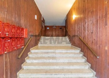 Ricezione / Lobby - Quadrilocale Via Antonino Di Sangiuliano
 
60, Catania - foto 37