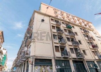 Edificio all\'aperto - Quadrilocale Via Antonino Di Sangiuliano
 
60, Catania - foto 39