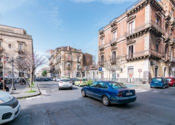 Edificio all\'aperto - Quadrilocale Via Antonino Di Sangiuliano
 
60, Catania - foto 40