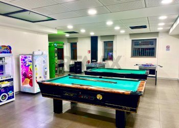 Piscina - Attività Commerciale Piazza Beneventano
 
13/17, Lentini - foto 9