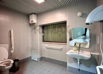 Bagno - Attività Commerciale Piazza Beneventano
 
13/17, Lentini - foto 13