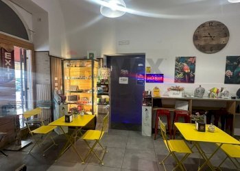 Sala da pranzo - Locale Commerciale via Gabriele D'Annunzio
 
82/84/86, Catania - foto 2
