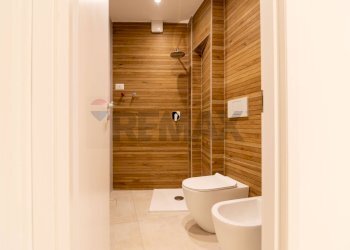 Bagno - Quadrilocale Via Federico Ciccaglione
 
35, Catania - foto 13