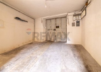 Stanza vuota - Quadrilocale Via Federico Ciccaglione
 
35, Catania - foto 25