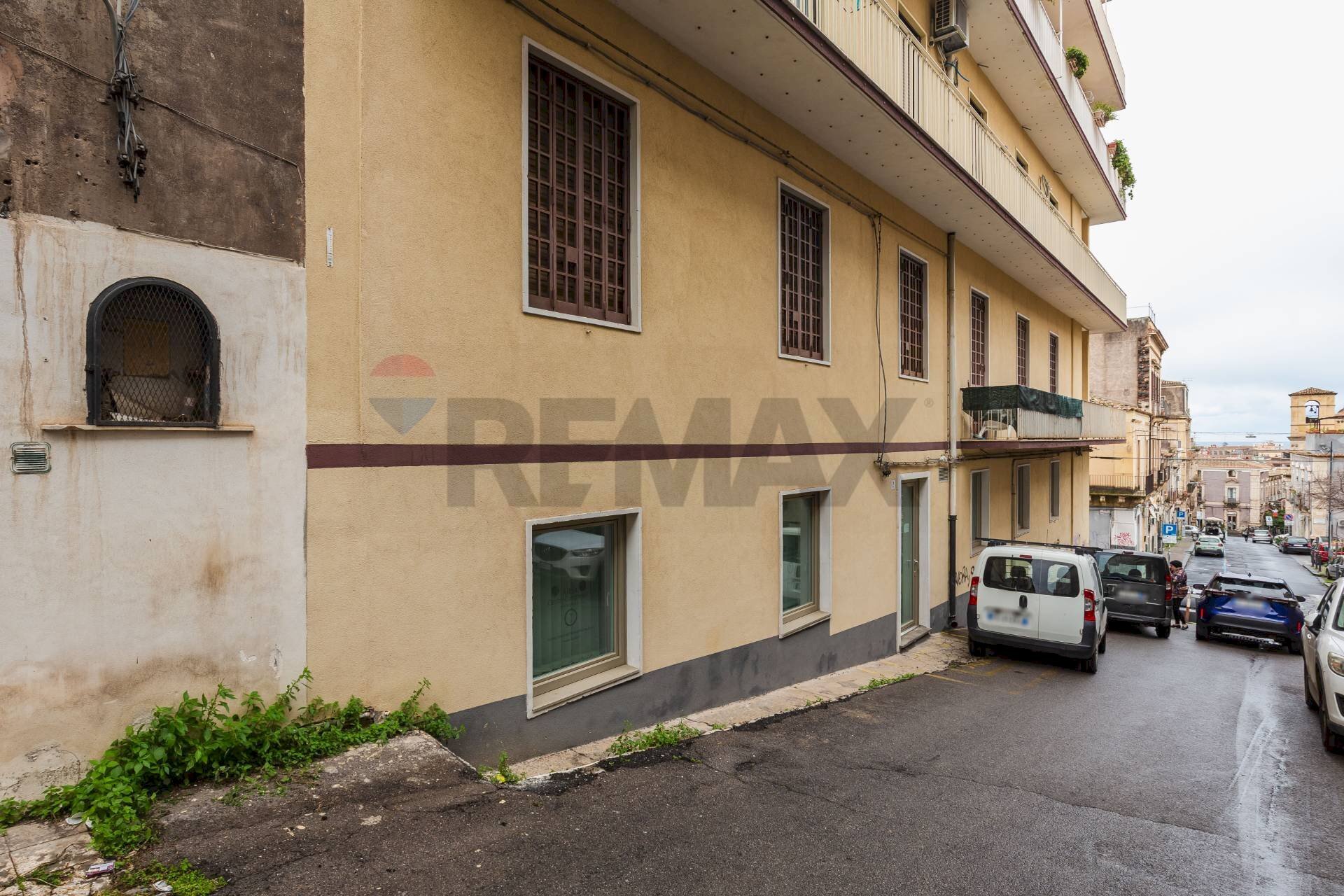 Edificio all\'aperto - Locale Commerciale Via Monte Vergine
 
2, Catania - foto 1