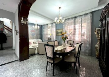 Sala da pranzo - Casa semi indipendente Via Archimede
 
132, Carlentini - foto 2