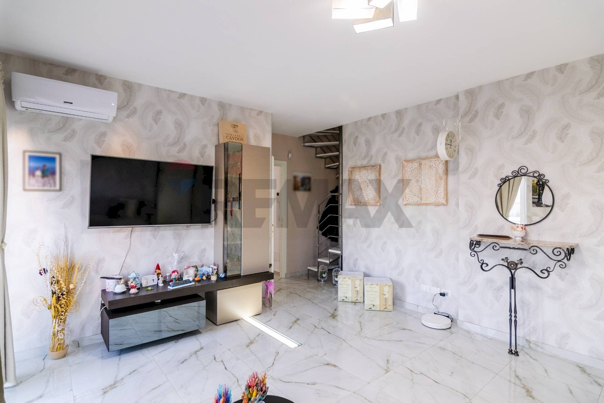 Soggiorno - Quadrilocale viale mario rapisardi
 
485, Catania - foto 3