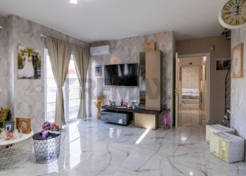 Soggiorno - Quadrilocale viale mario rapisardi
 
485, Catania - foto 2