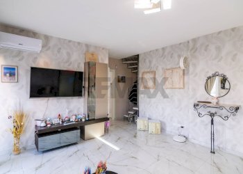 Soggiorno - Quadrilocale viale mario rapisardi
 
485, Catania - foto 3