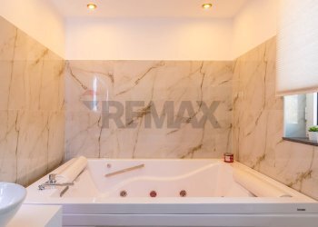 Bagno - Quadrilocale viale mario rapisardi
 
485, Catania - foto 34