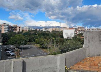 Edificio all\'aperto - Casa semi indipendente Via Luigi Capuana
 
12, Acireale - foto 5