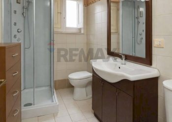 Bagno - Quadrilocale via tenerelli
 
12, Pedara - foto 4