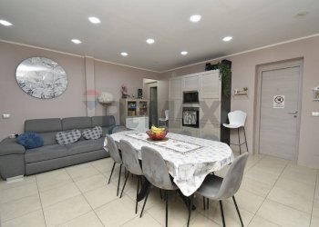 Sala da pranzo - Trilocale Via Giuseppe Missori
 
28, Catania - foto 1