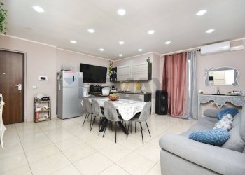 Sala da pranzo - Trilocale Via Giuseppe Missori
 
28, Catania - foto 10