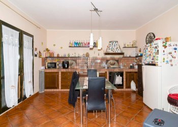 Sala da pranzo - Four-room apartment Via Umberto
 
278, San Pietro Clarenza - photo 1