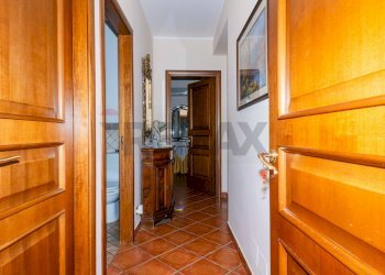 Hall / corridoio - Four-room apartment Via Umberto
 
278, San Pietro Clarenza - photo 6