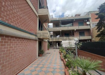 Edificio all\'aperto - Three-room apartment Via Umberto
 
278, San Pietro Clarenza - photo 5