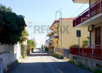 Edificio all\'aperto - Trilocale Via Barbiano
 
14, Acireale - foto 13