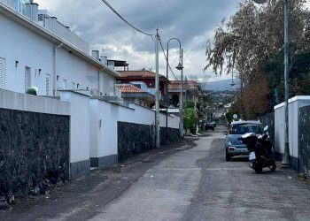 Edificio all\'aperto - Trilocale Via Barbiano
 
14, Acireale - foto 17