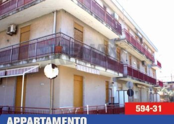 Edificio all\'aperto - Trilocale Via Barbiano
 
14, Acireale - foto 1