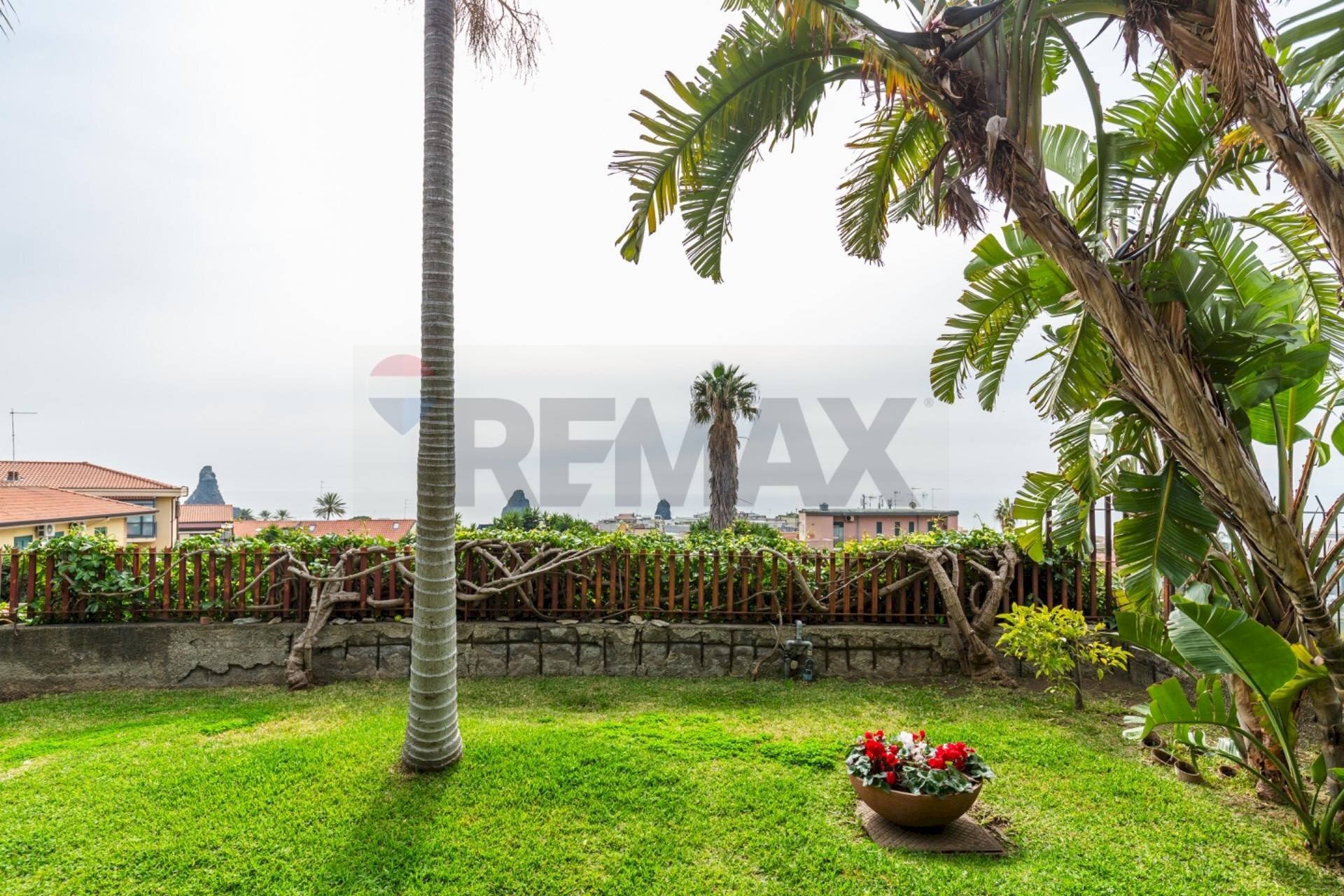 Giardino - Casa semi indipendente Via Maganuco
 
1, Aci Castello - foto 3