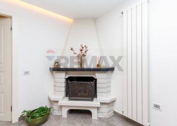 Soggiorno - Semi-detached house Via Maganuco
 
1, Aci Castello - photo 42