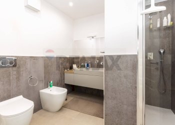 Bagno - Semi-detached house Via Maganuco
 
1, Aci Castello - photo 56