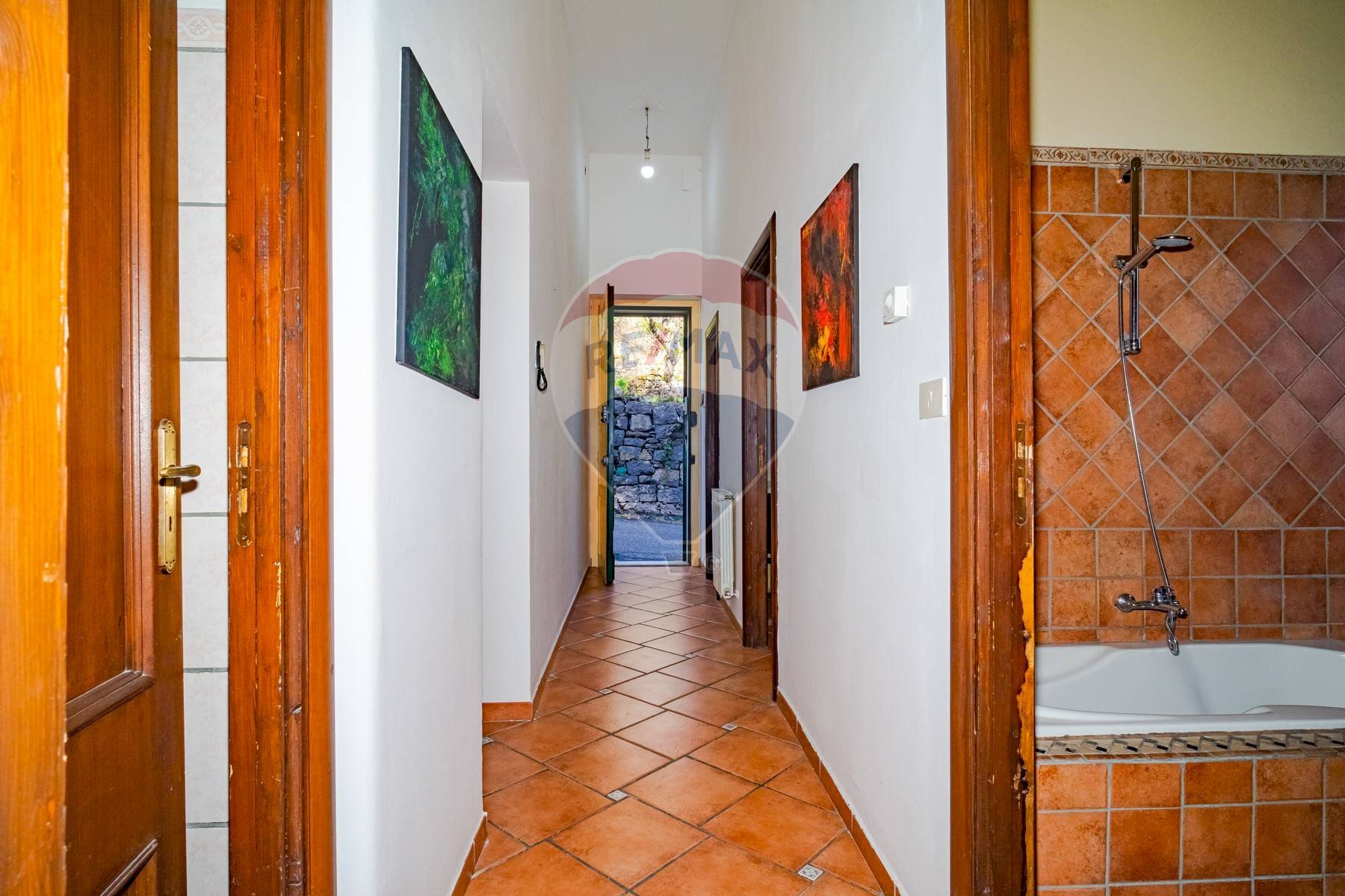 Hall / corridoio - Trilocale via silvio pellico
 
1, Trecastagni - foto 1