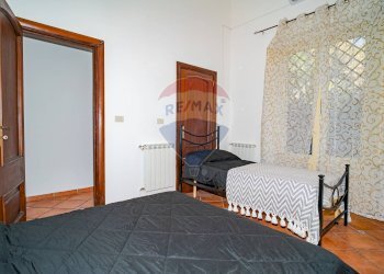 Camera / camera da letto - Trilocale via silvio pellico
 
1, Trecastagni - foto 8