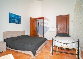 Camera / camera da letto - Trilocale via silvio pellico
 
1, Trecastagni - foto 9