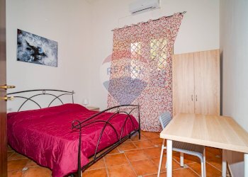 Camera / camera da letto - Trilocale via silvio pellico
 
1, Trecastagni - foto 14