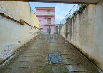 Edificio all\'aperto - Trilocale Via Archimede
 
3, Belpasso - foto 24