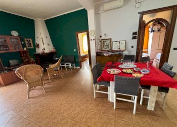 Sala da pranzo - Villa cda 40 Salme
 
sn, Termini Imerese - photo 38