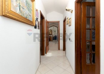 Hall / corridoio - Attico via Giuseppe Seminara
 
15, Acireale - foto 28