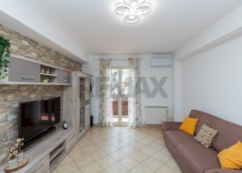 Soggiorno - Quadrilocale via VII retta levante
 
2, Belpasso - foto 1