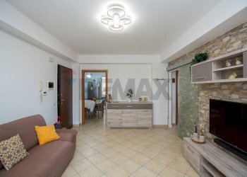 Soggiorno - Quadrilocale via VII retta levante
 
2, Belpasso - foto 3