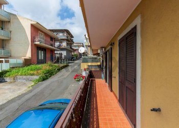 Balcone - Quadrilocale via VII retta levante
 
2, Belpasso - foto 17