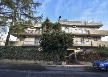 Edificio all\'aperto - Appartamento via giovan battista vaccarini
 
5, Sant'Agata Li Battiati - foto 2