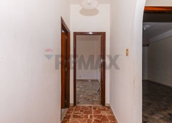 Hall / corridoio - Trilocale viale Mario Milazzo
 
82, Caltagirone - foto 7