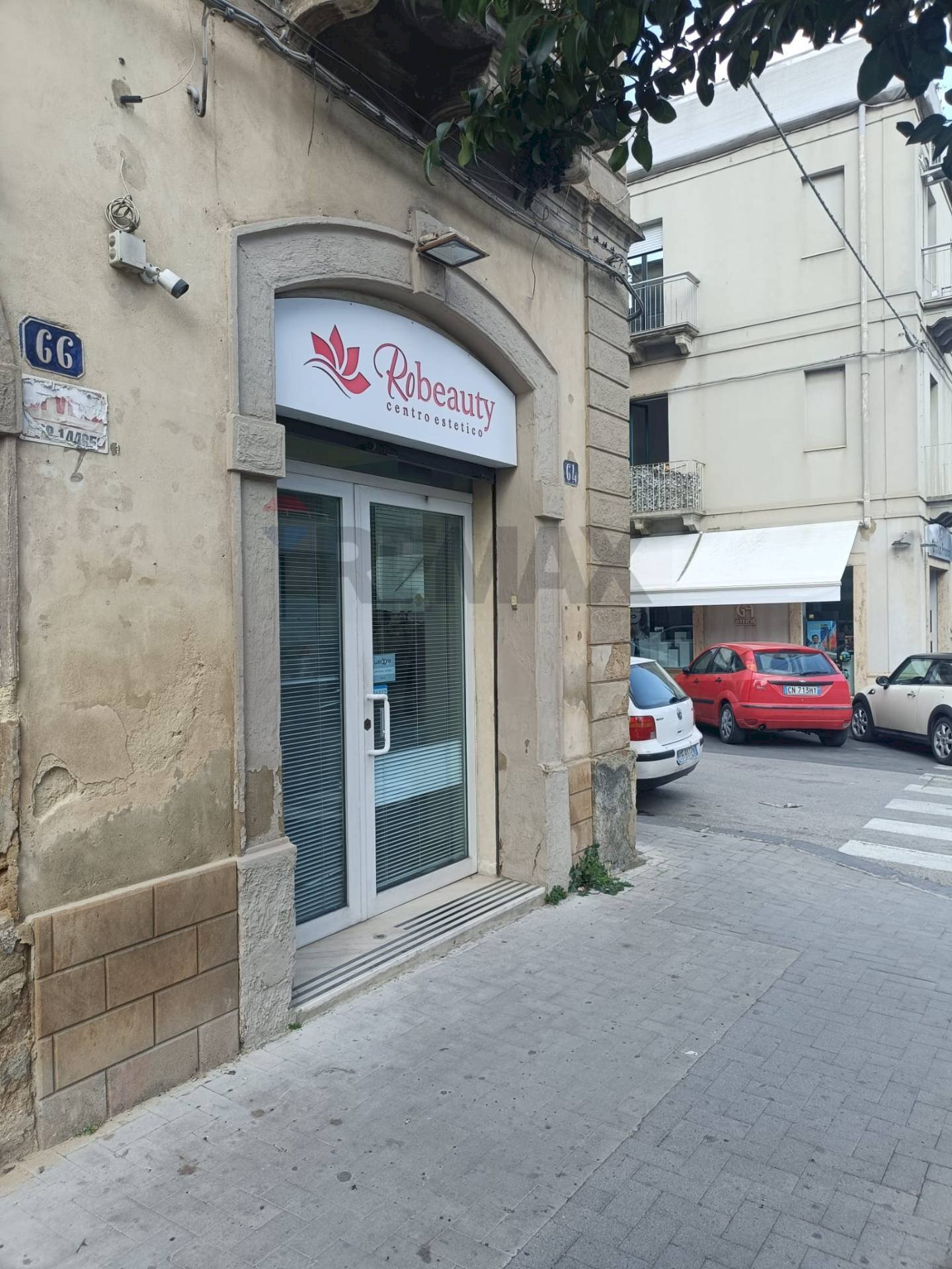 Edificio all\'aperto - Commercial Premises Viale Principe Umberto
 
64, Caltagirone - photo 1