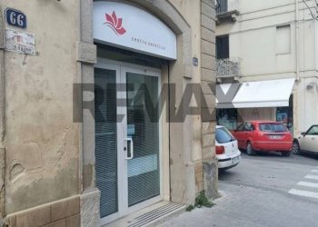 Edificio all\'aperto - Commercial Premises Viale Principe Umberto
64, Caltagirone - photo 1