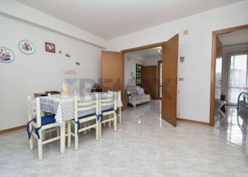 Sala da pranzo - Attic Via Pietralonga
 
42, Mascali - photo 12