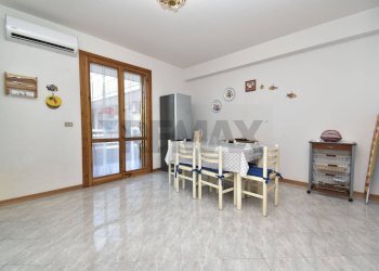 Sala da pranzo - Attic Via Pietralonga
 
42, Mascali - photo 13