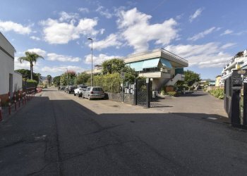 Edificio all\'aperto - Attic Via Pietralonga
 
42, Mascali - photo 21