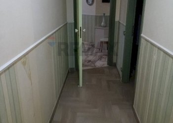 Hall / corridoio - Casa semi indipendente Via Bernardino Nigro
 
1, Caltagirone - foto 16