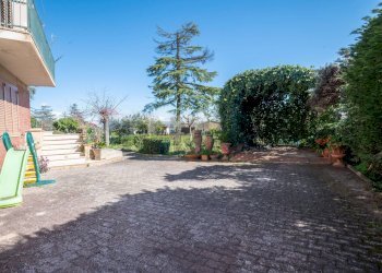 Terrazza - Casa semi indipendente Via Bernardino Nigro
1, Caltagirone - foto 2