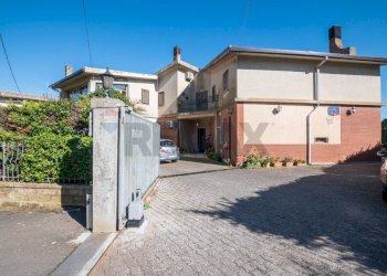 Casa all\'aperto - Casa semi indipendente Via Bernardino Nigro
1, Caltagirone - foto 1