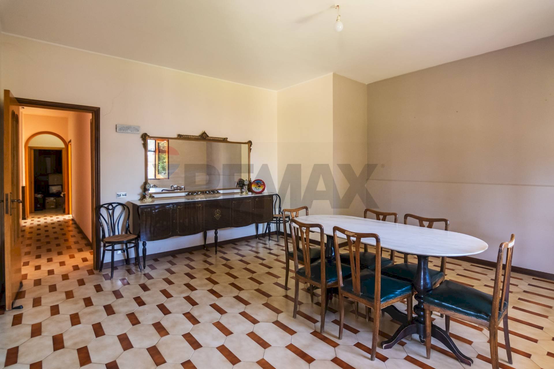 Sala da pranzo - Villa Viale giove
16, Belpasso - foto 2